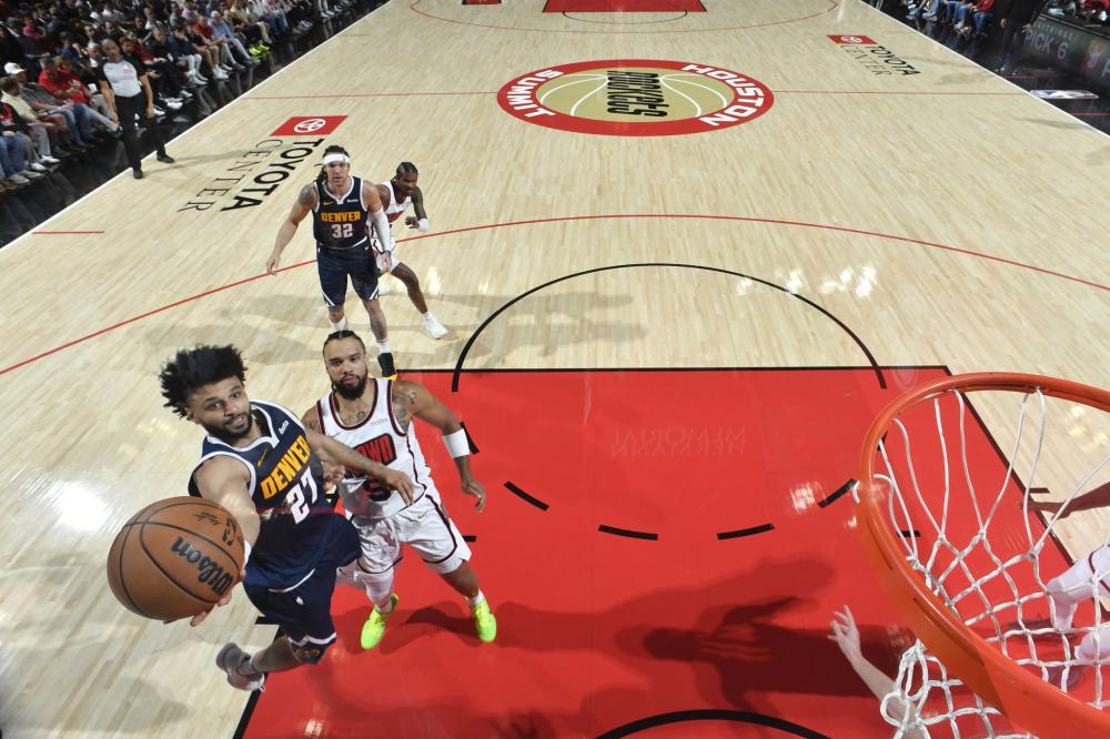 盈亏参半 盈亏参半