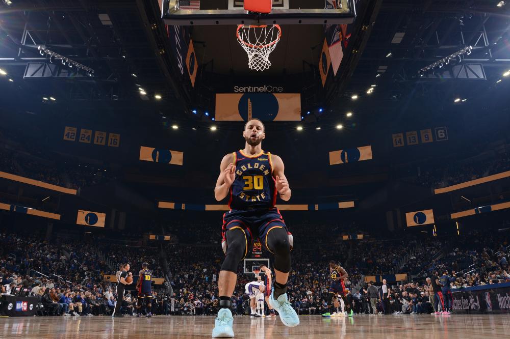 两人之间的 两人之间的