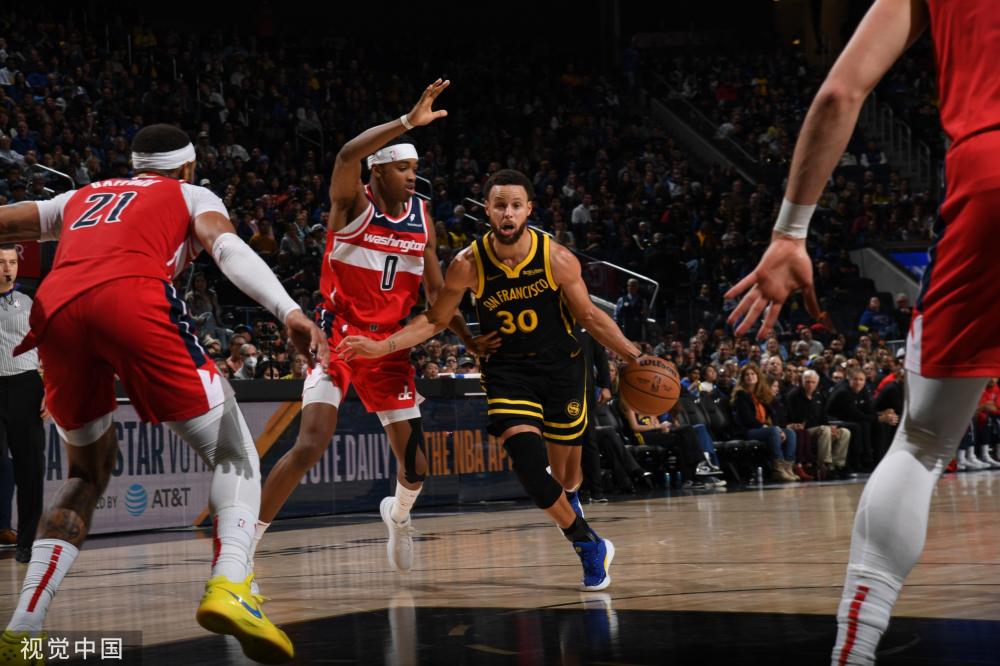 许多同行的 许多同行的